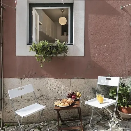 Alfama Street Always * Lisbona